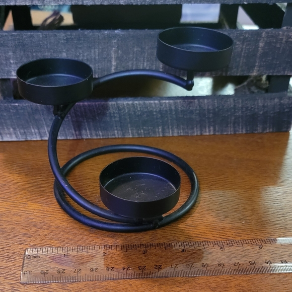 Triple Tea Light Candle Holder - Picture 2 of 2